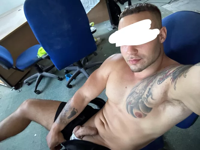 You see me in public 😏