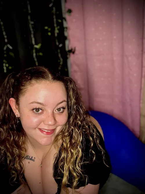 You’re going to let me get on my knees for you on the first date, right @torib.21