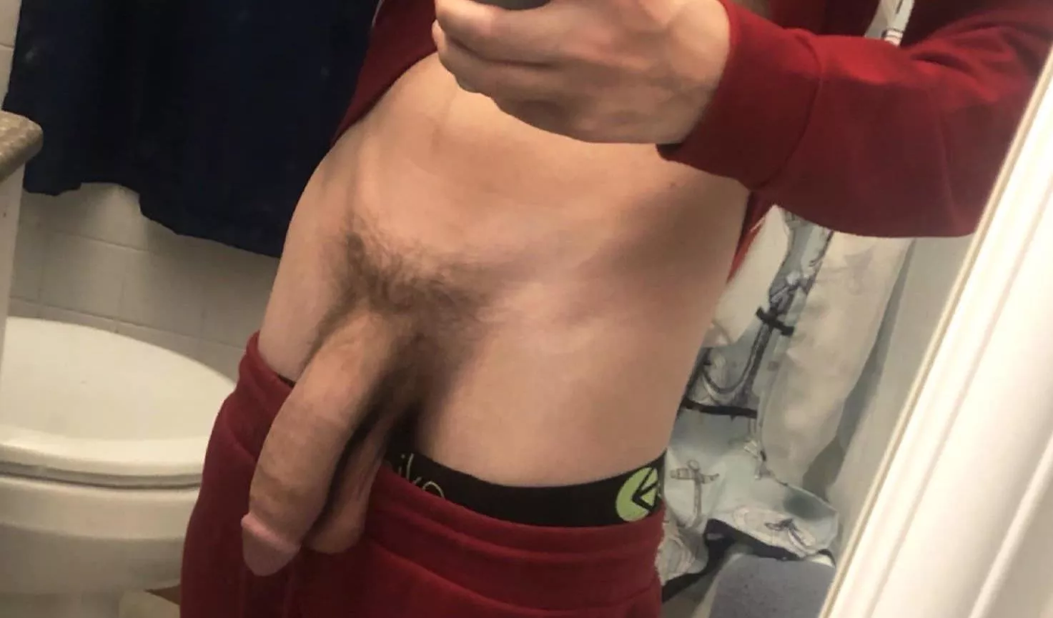 21, add when you are over 21 hot and do FaceTime on snap kerem0000000