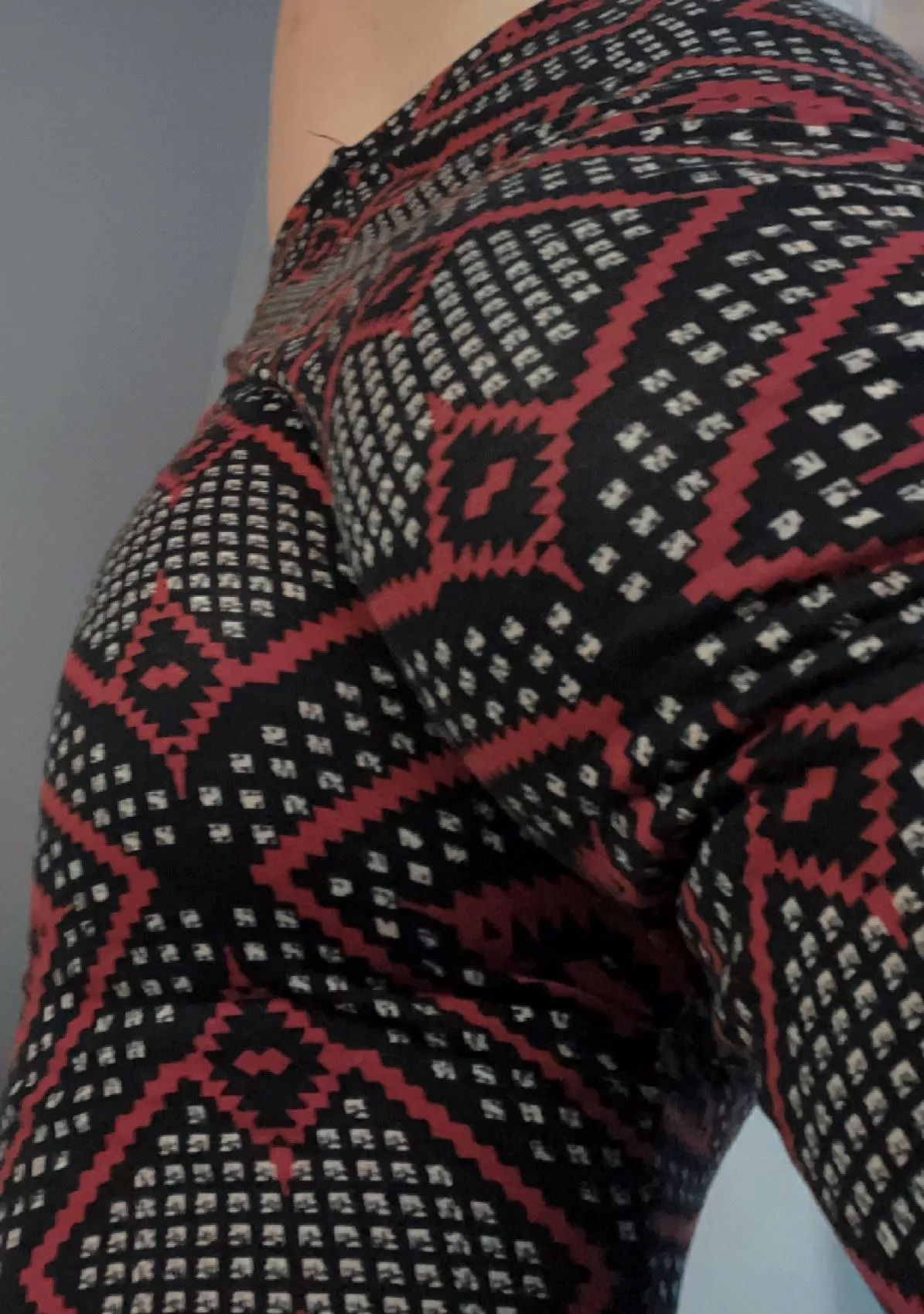 21yo, squishy ass >.<