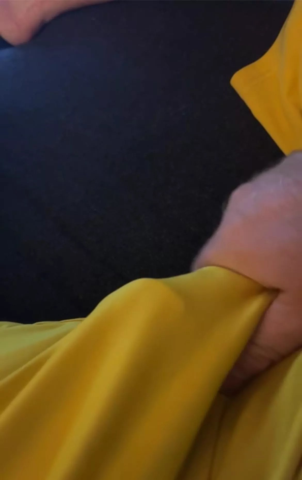 [40] Daddy’s Got Something For You In His Shorts