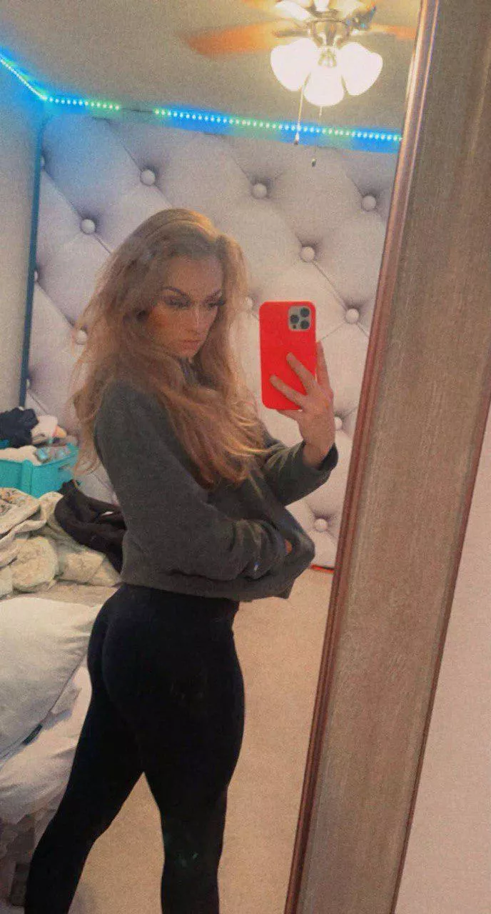 A Dirty Mirror for a Dirty Redhead