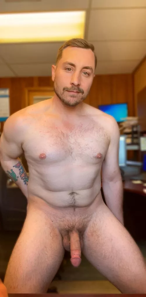 Back to work after a great vacation! Come keep me entertained while I work!