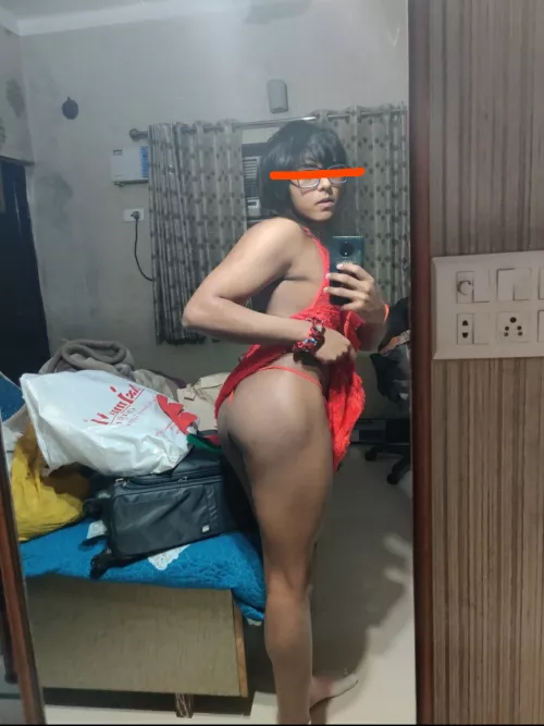 Be honest, would you still remain straight if I teased you like this? 😩🙈