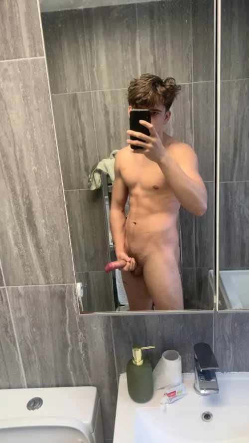 Come join me in the shower😈