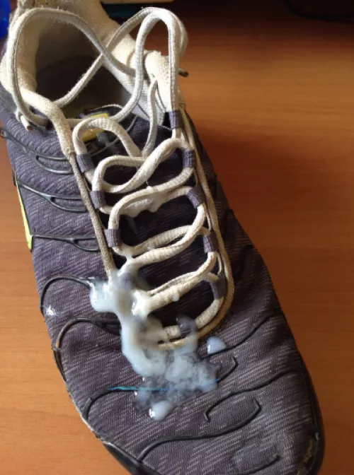 Cum Sneakers 👟💦lickem clean