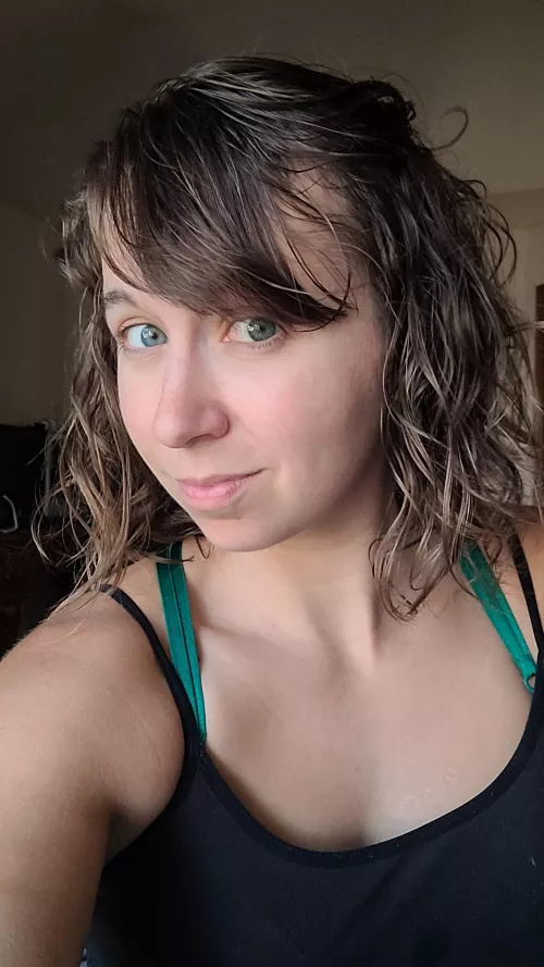 Curly hair, don't care, feeling like a princess