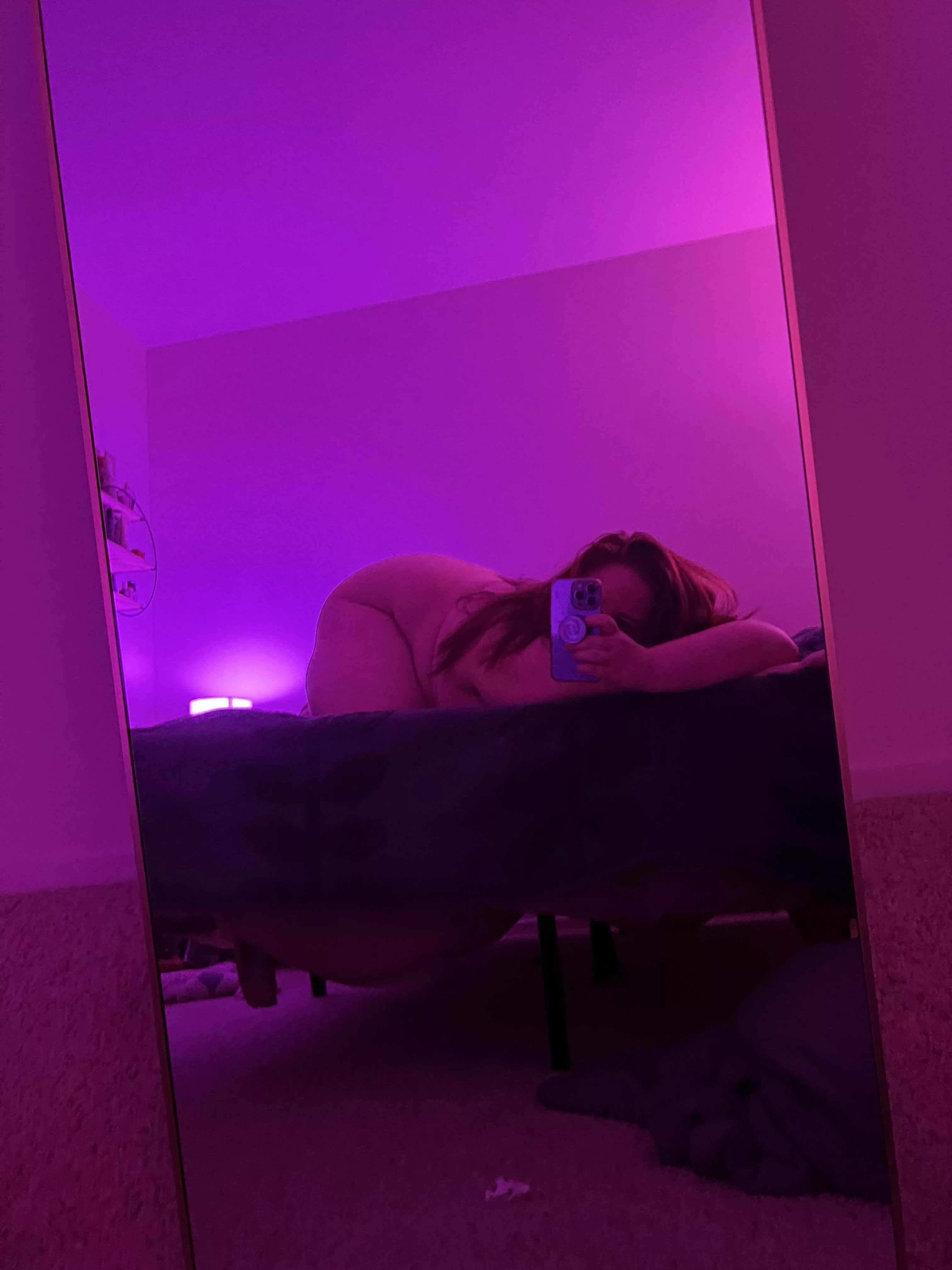 Do you know how often i literally dream about lying back while someone’s eating my pussy 🫣😴🫥