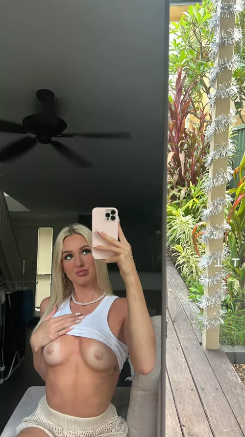 Do you like these titties hehe 😈