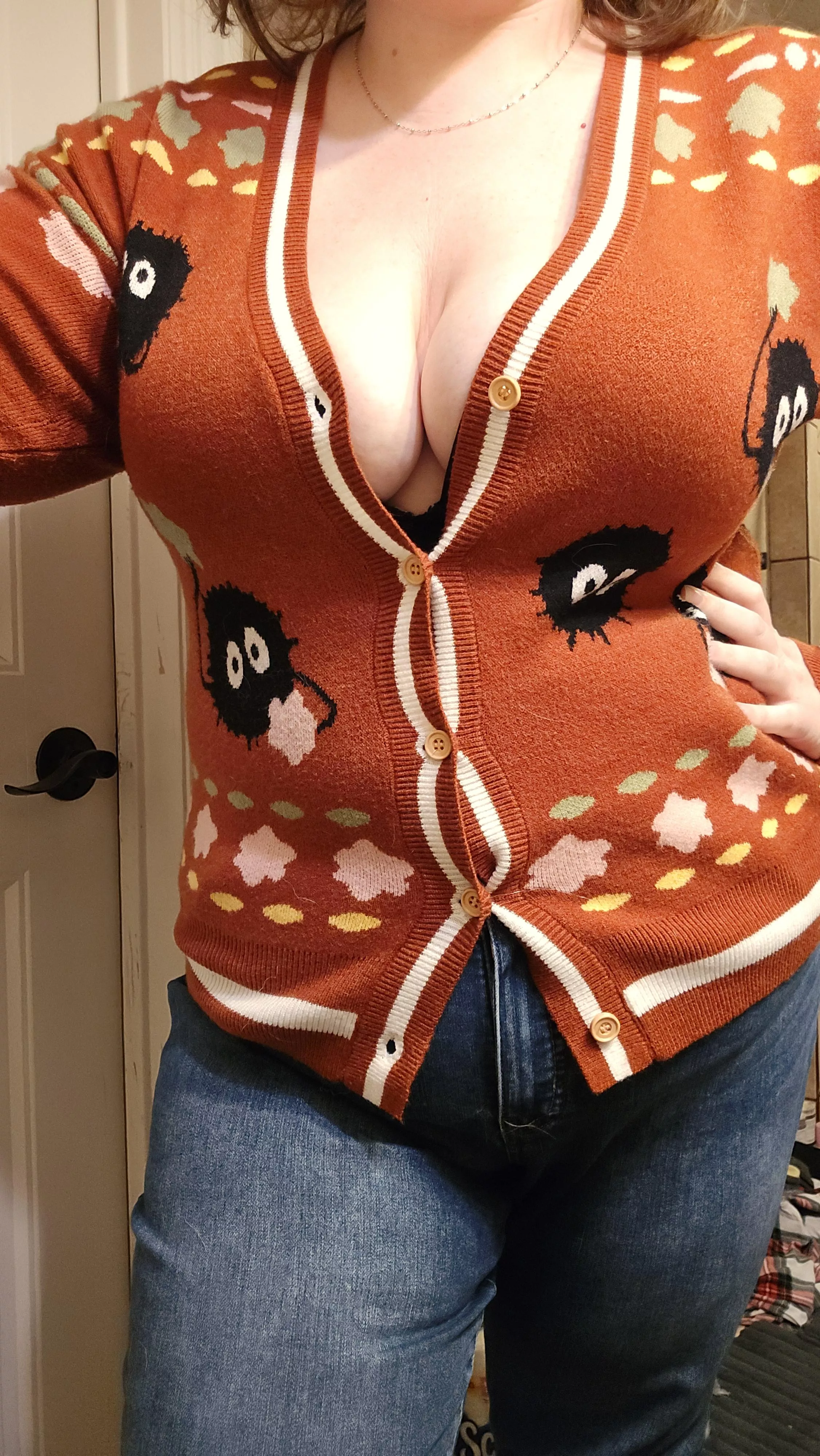 Getting easier to hide the apron tummy when there are distractions 😋