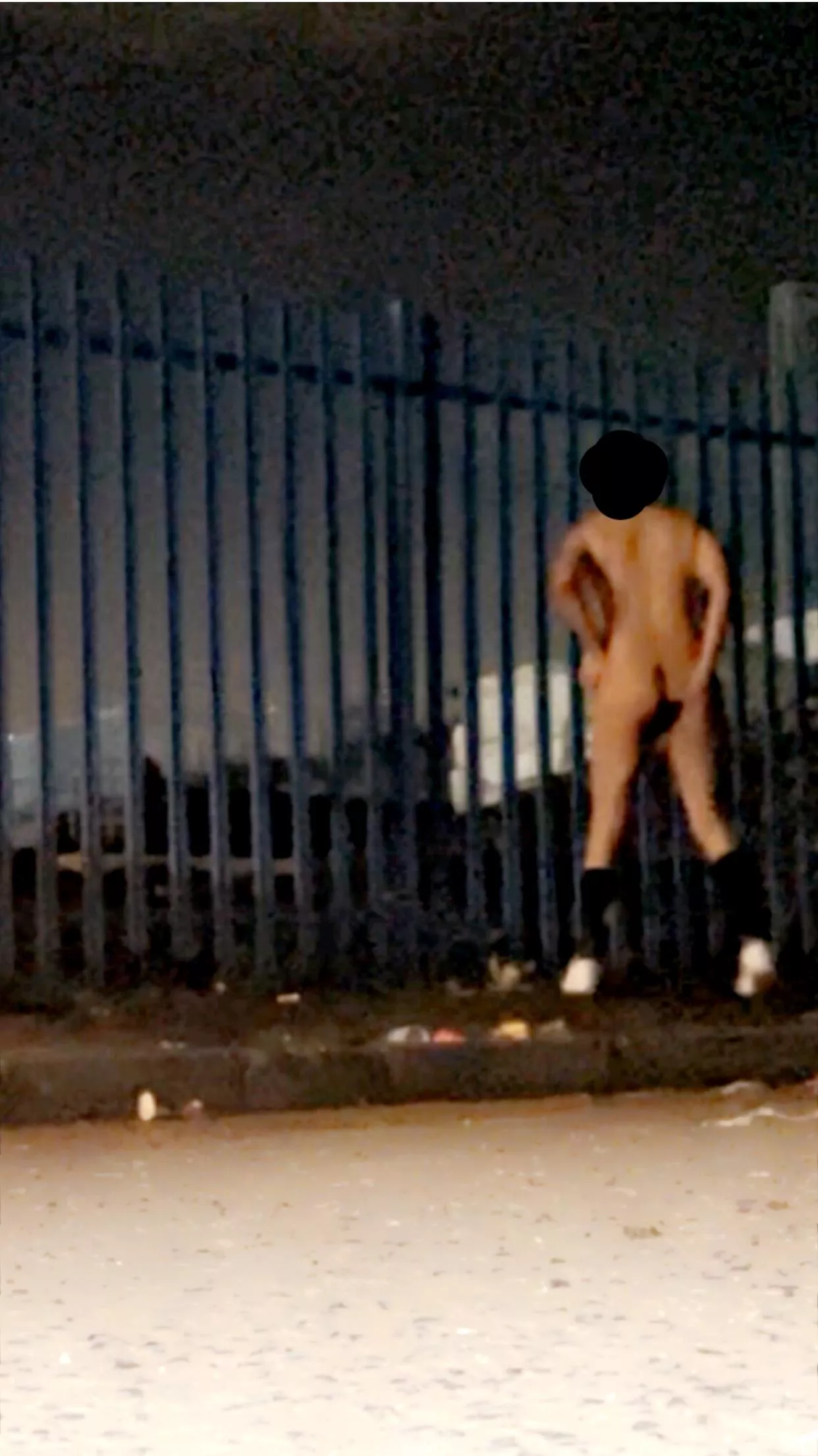 had to zoom it quite abit as the camera was so far away so sorry for the potato quality