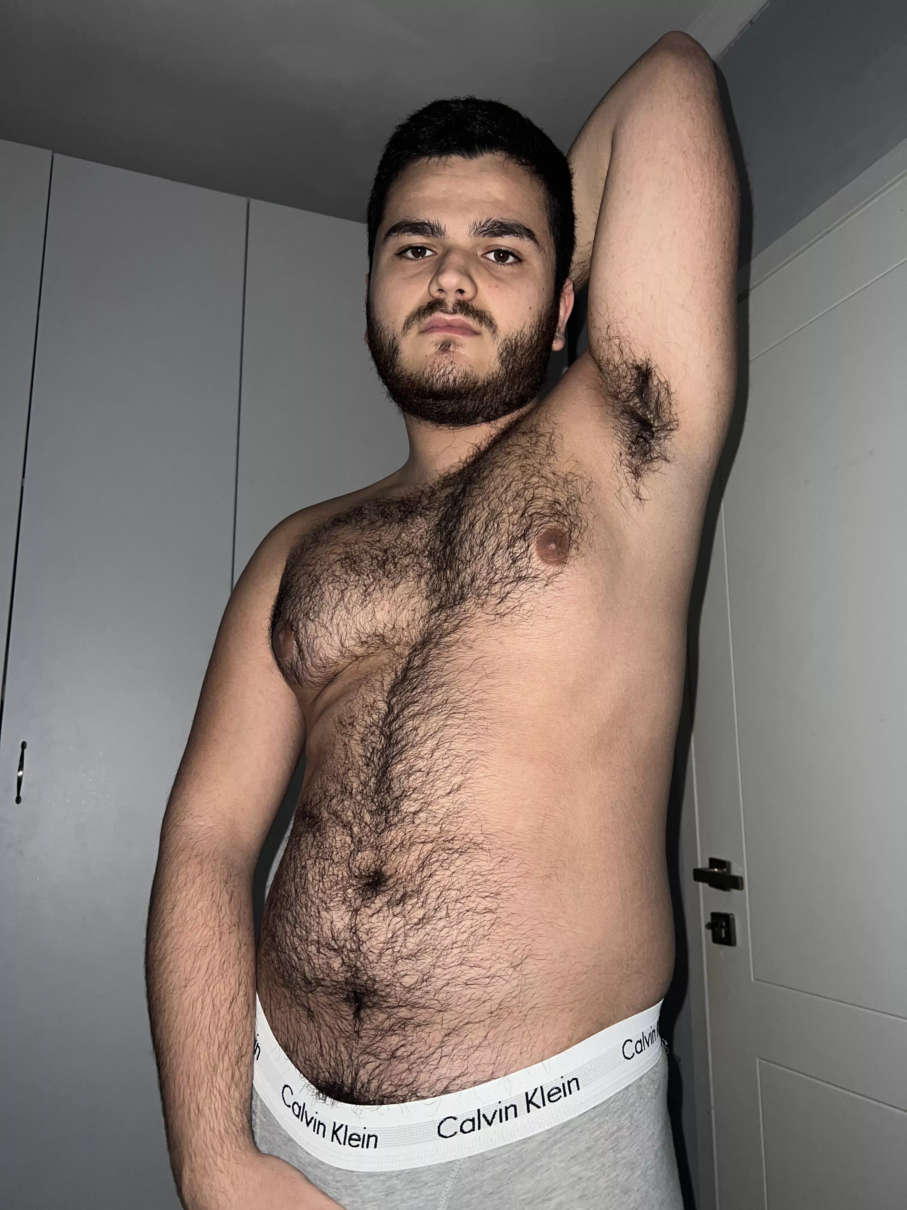 Hairy armpit