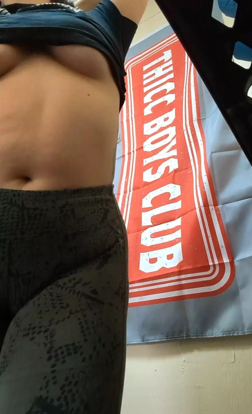 Happy Monday to my THICC (f)riends 🥩