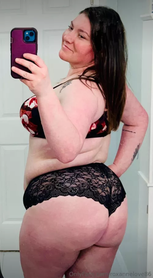 Hot thick late 30s milf. NO PPV