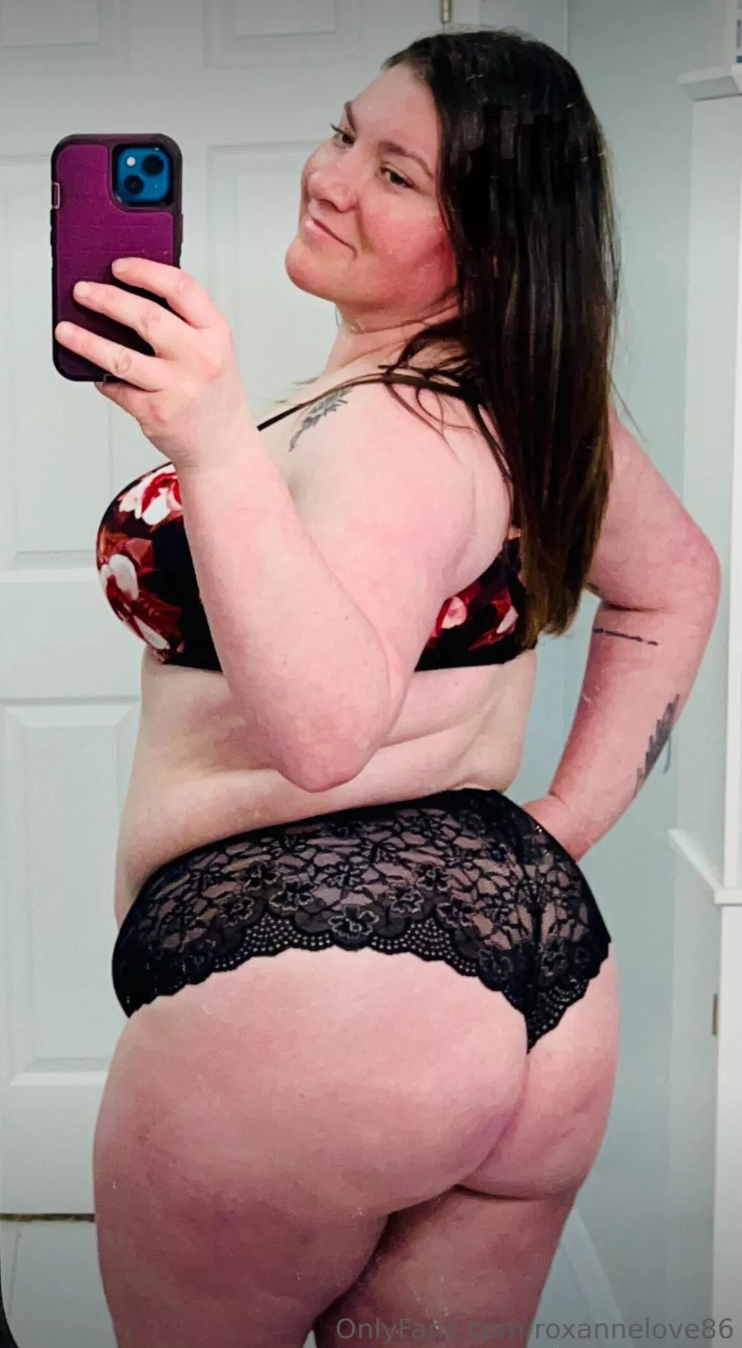 Hot thick late 30s milf. NO PPV