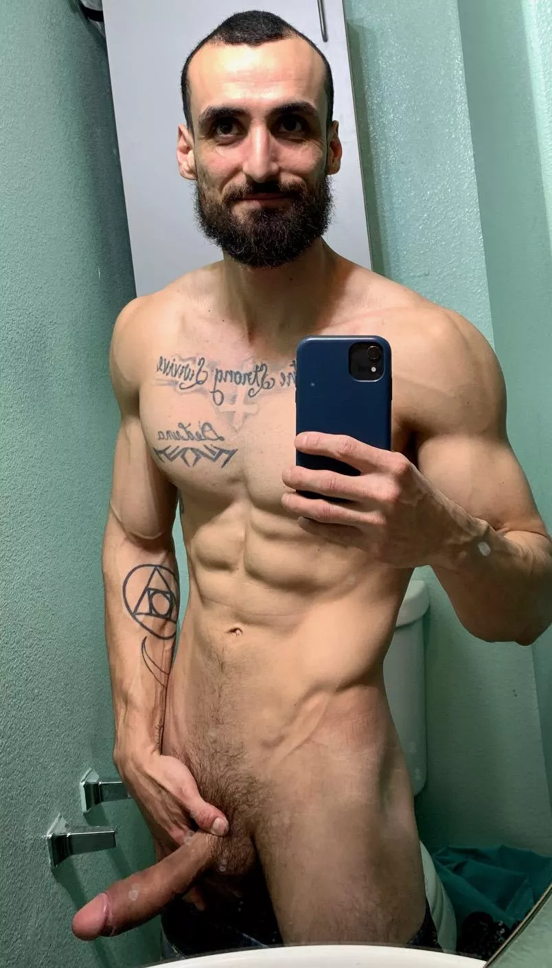 I am a si[m]ple kinda guy , layback let me do all the work.