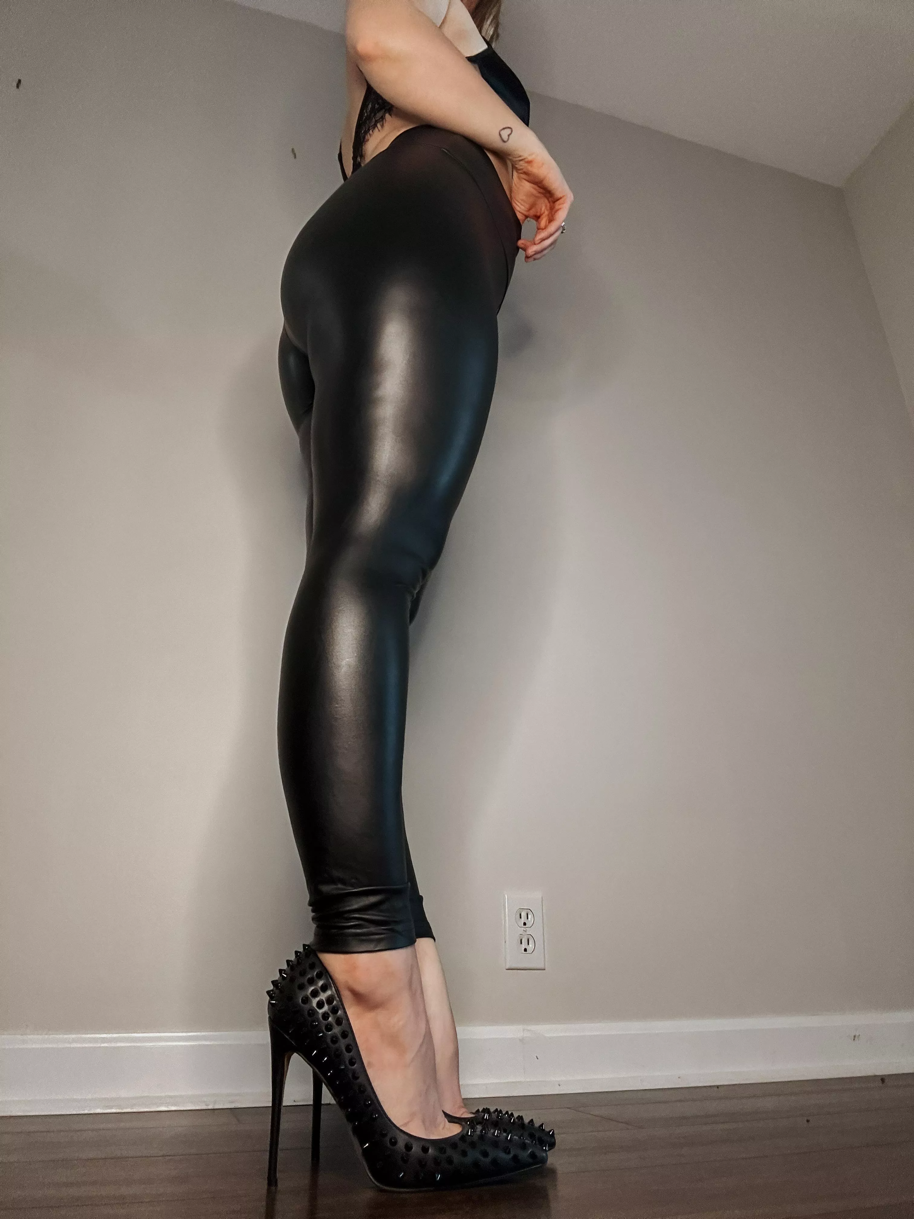 I give you permission to clean my heels with your tongue [f]