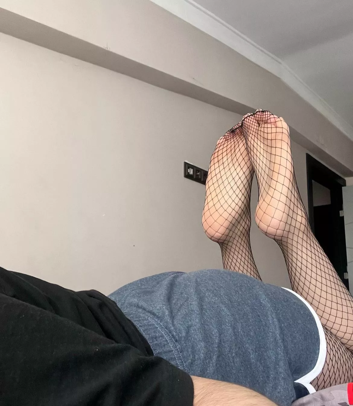 I love feeling of fishnets.