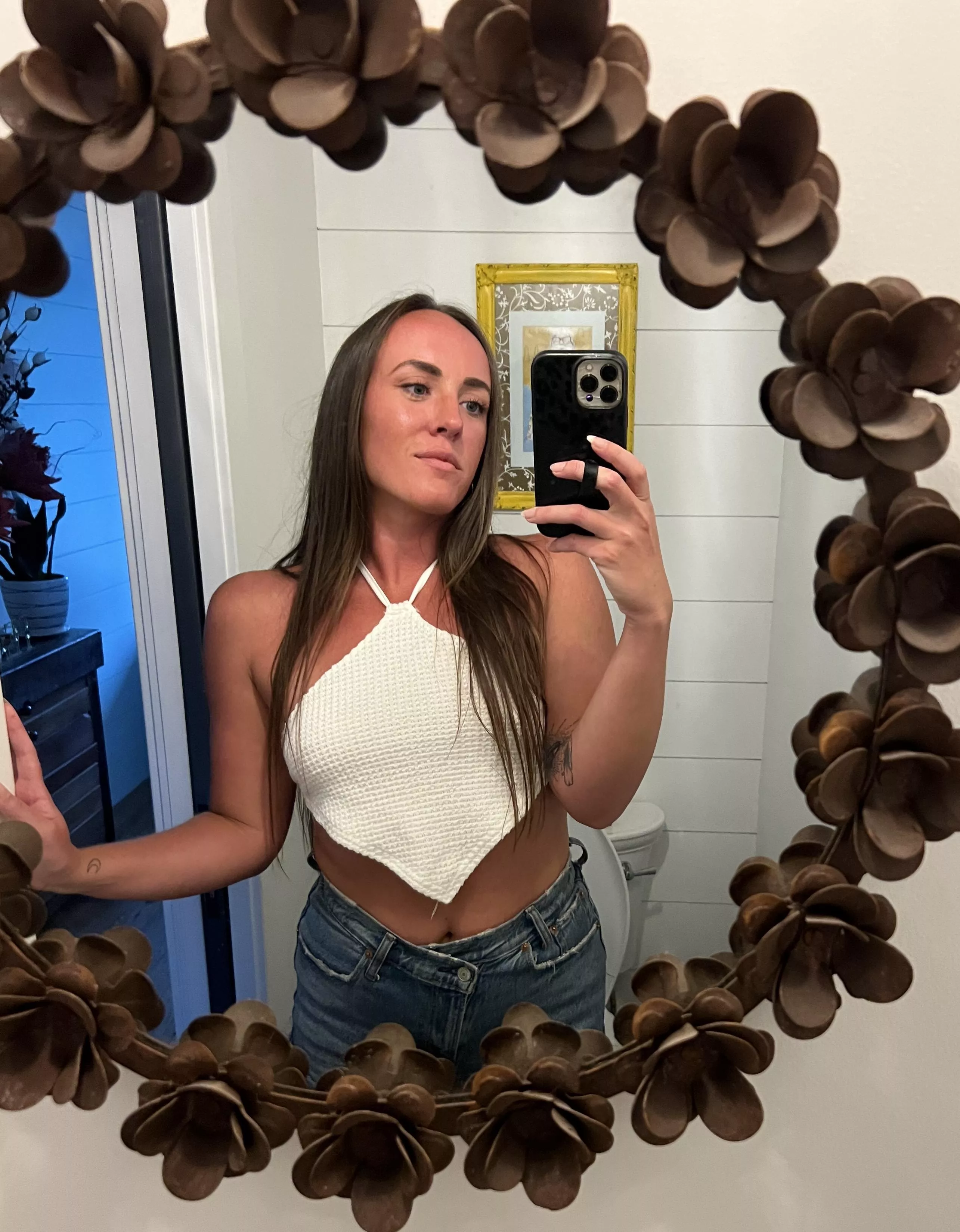 I love finding a pretty mirror for selfies