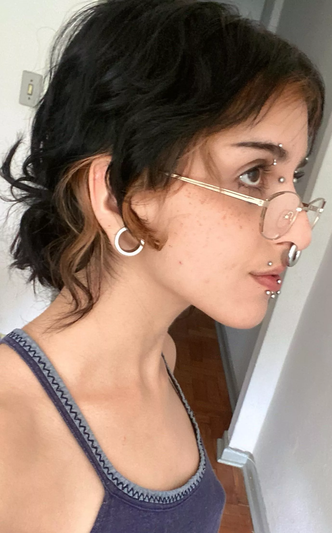 i think i look so serious when i'm wearing glasses lol