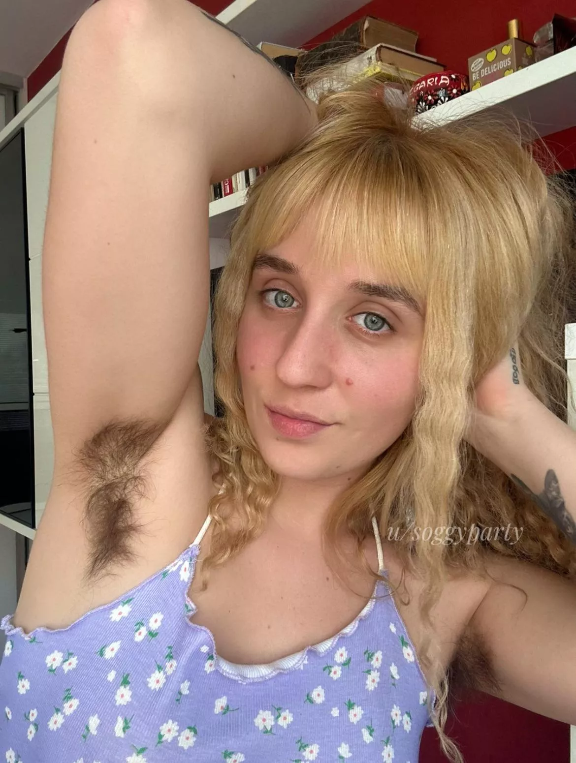 Just a blue eye blonde with dark armpit hair :)
