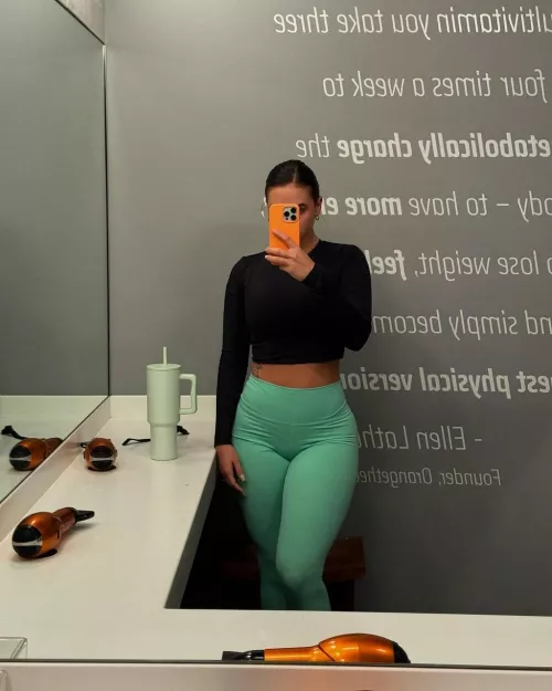 Just a natural me 20f