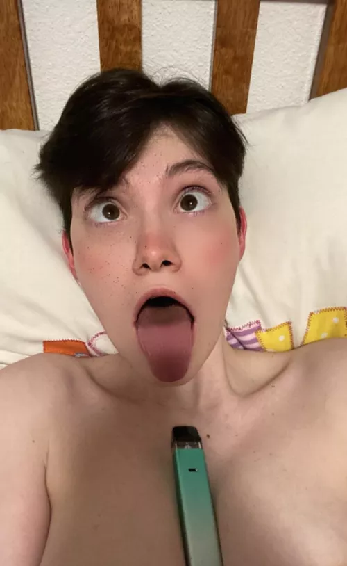 Need your cock in my throat🥴