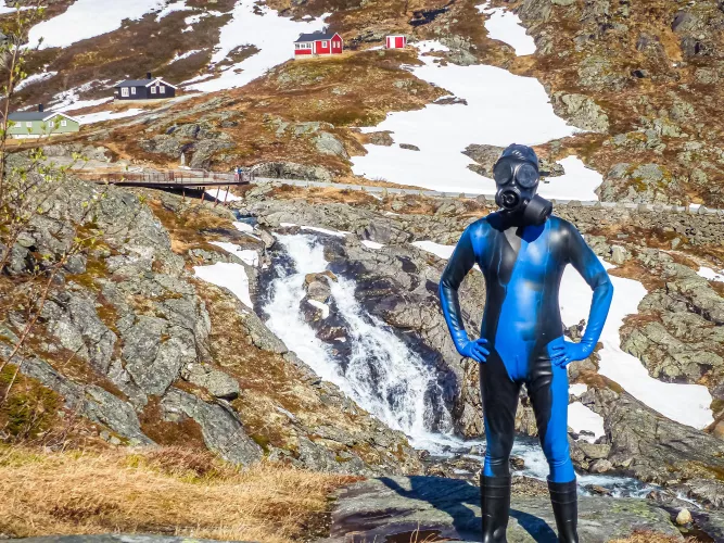 Norwegian idyll ☀️🏔️💦