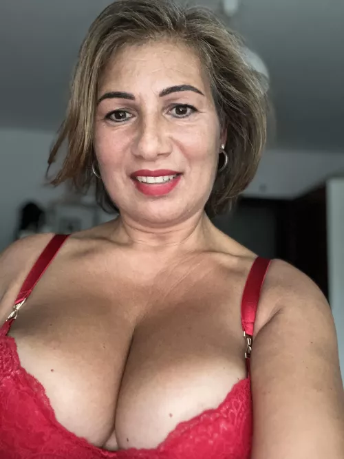 OMG this 53yo milf was so so naughty during weekend….punish me :-)