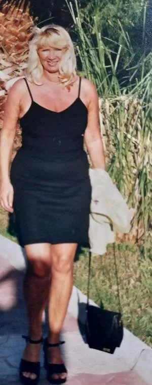 On holiday walking around in this top and black skirt, what will happen if we meet