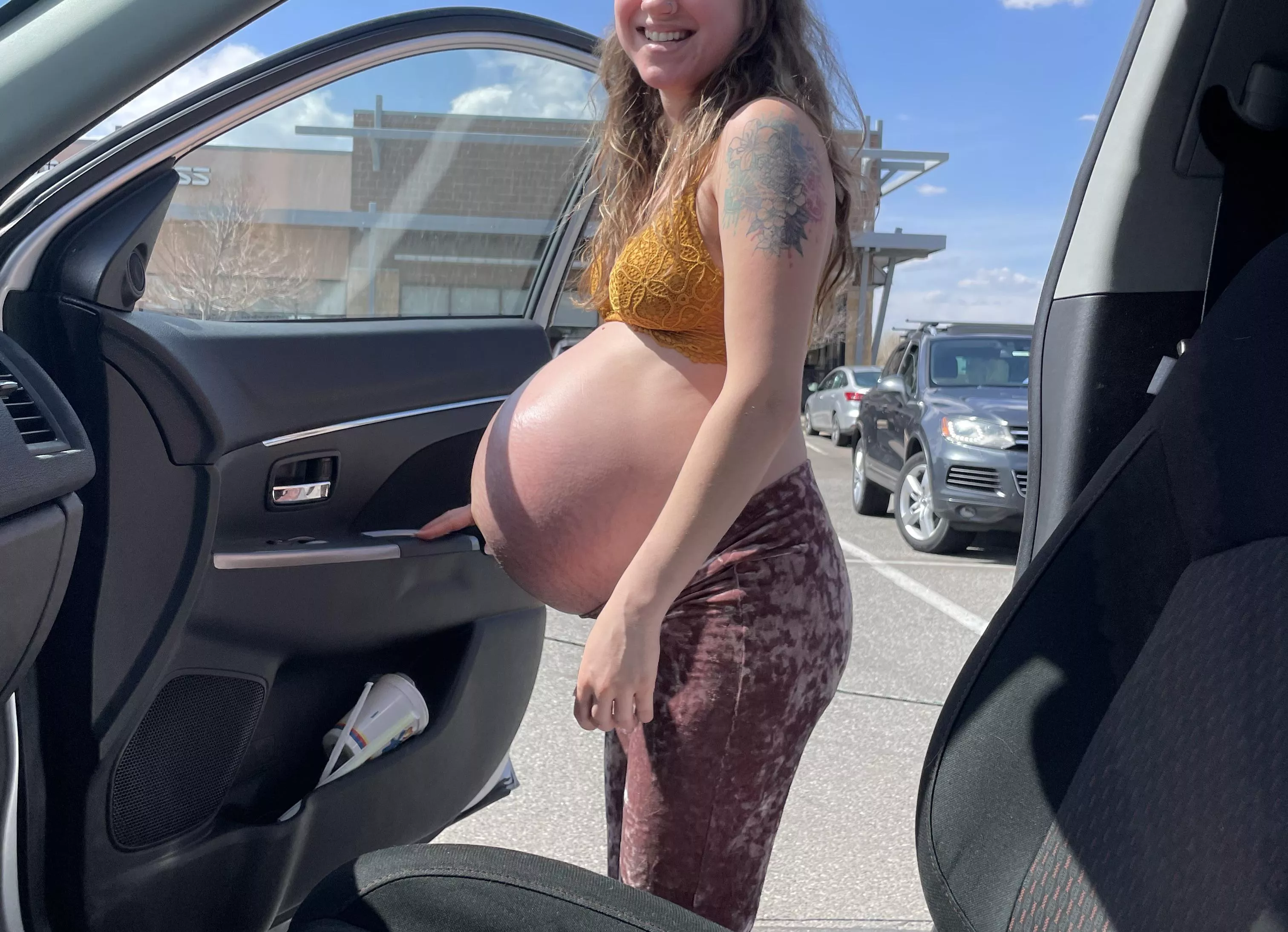 🙋‍♀️ raise your hand if you want me to ride shotgun in your car