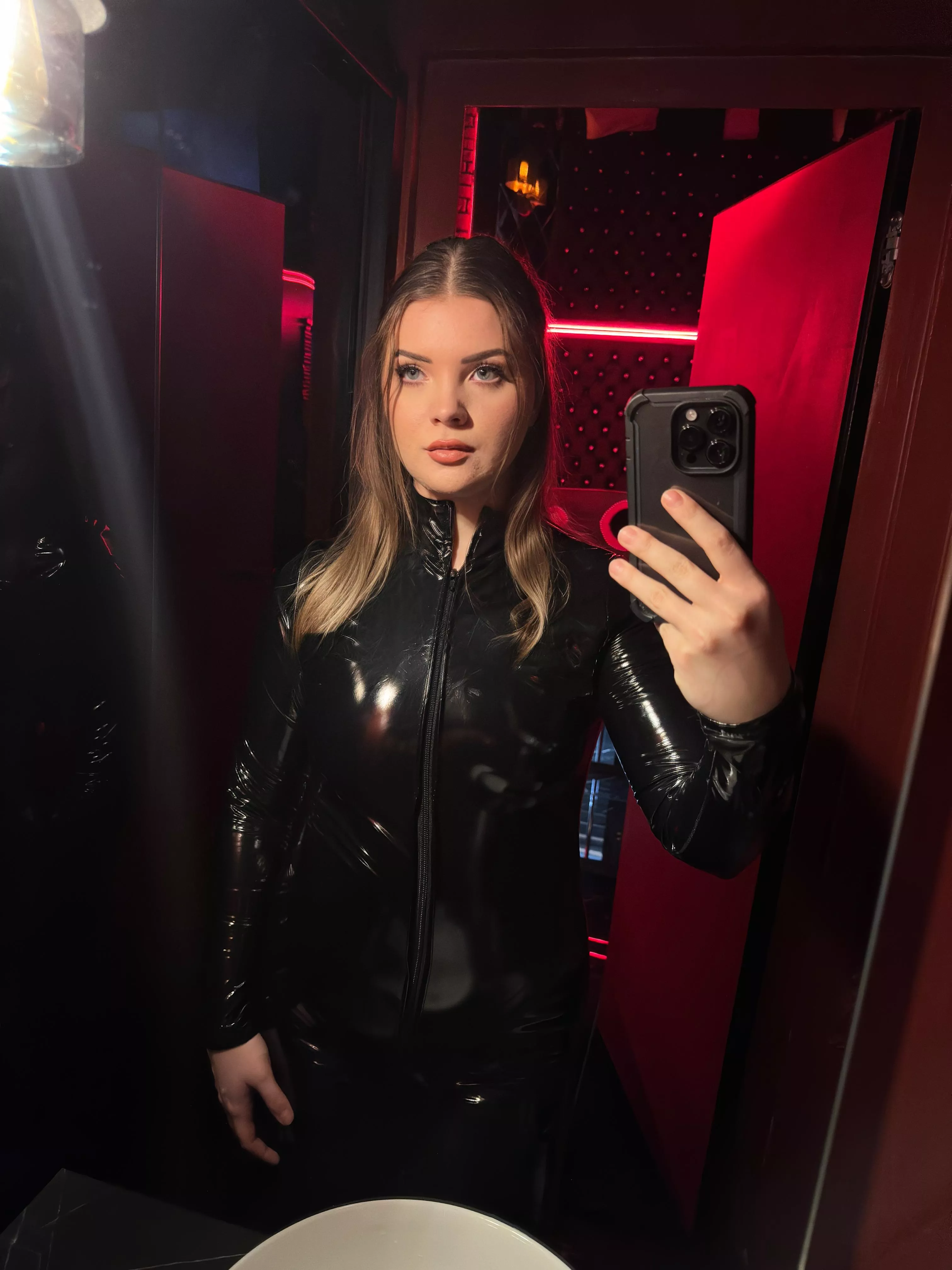 Selfie in BDSM basement