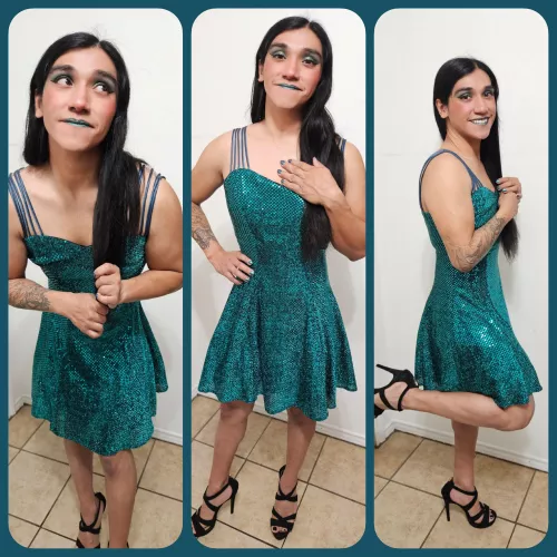 🎶Shining bright like a diamond🎶 Except I'm a sparkly emerald lmao 😅🤣