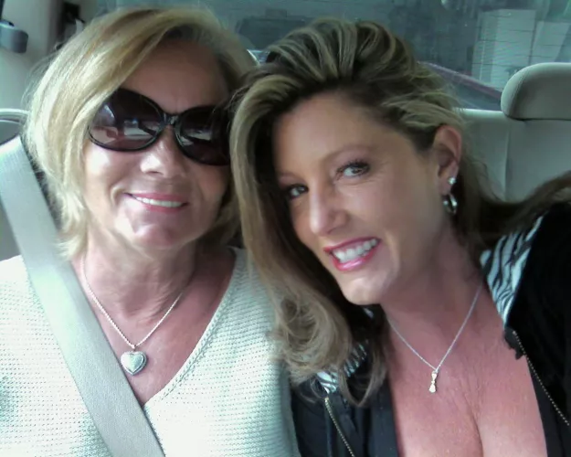 Sisters who like to play