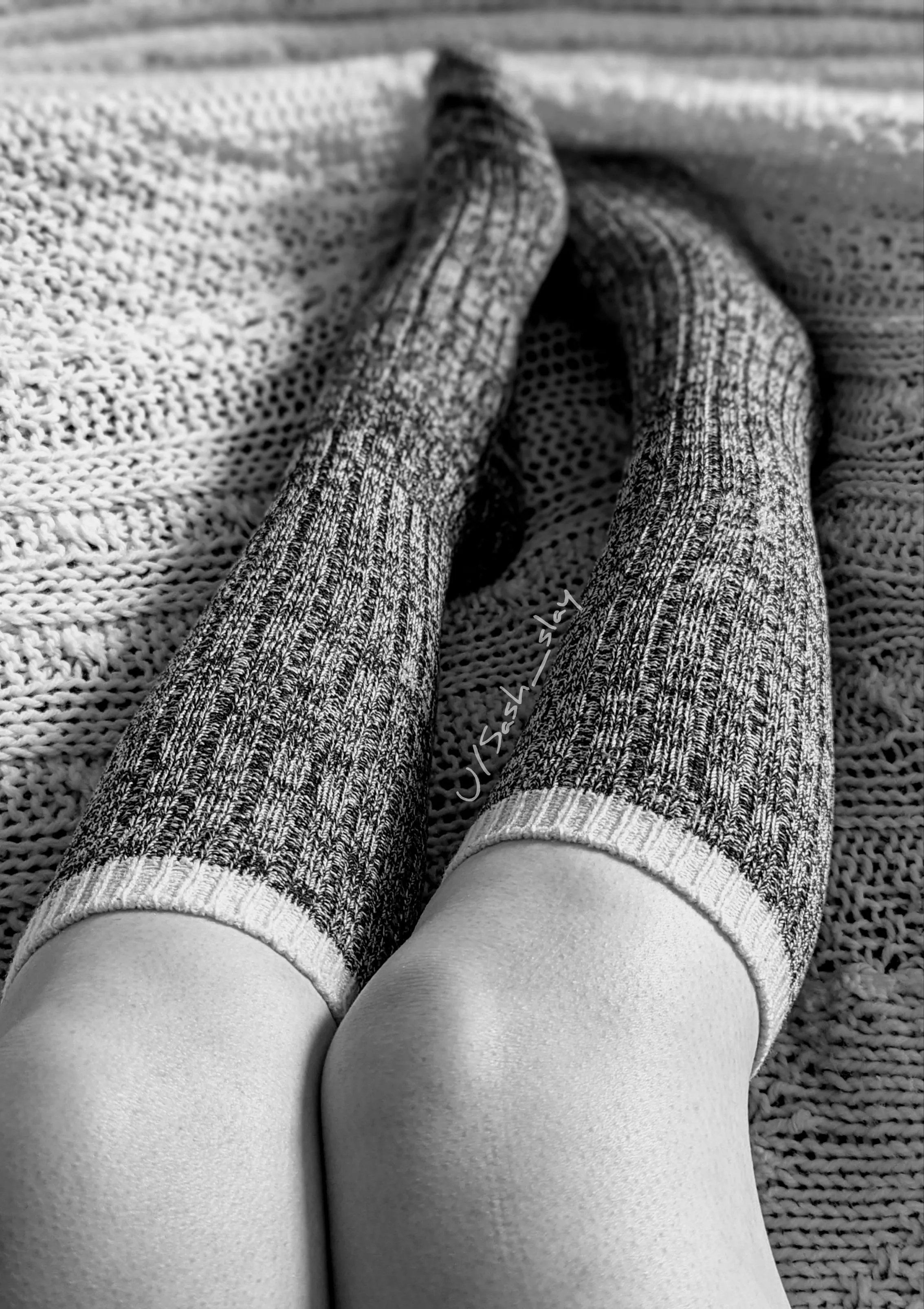 Still a little chilly despite these cozy kneesocks... help me warm up?