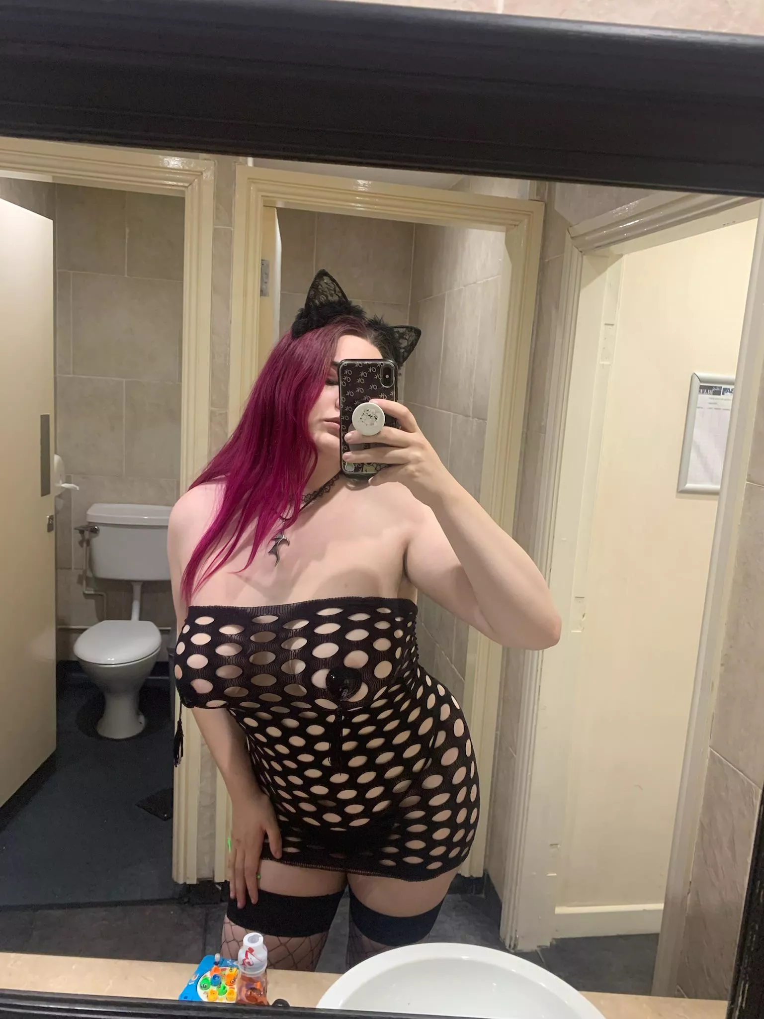 The toilet is a paid actor 😁