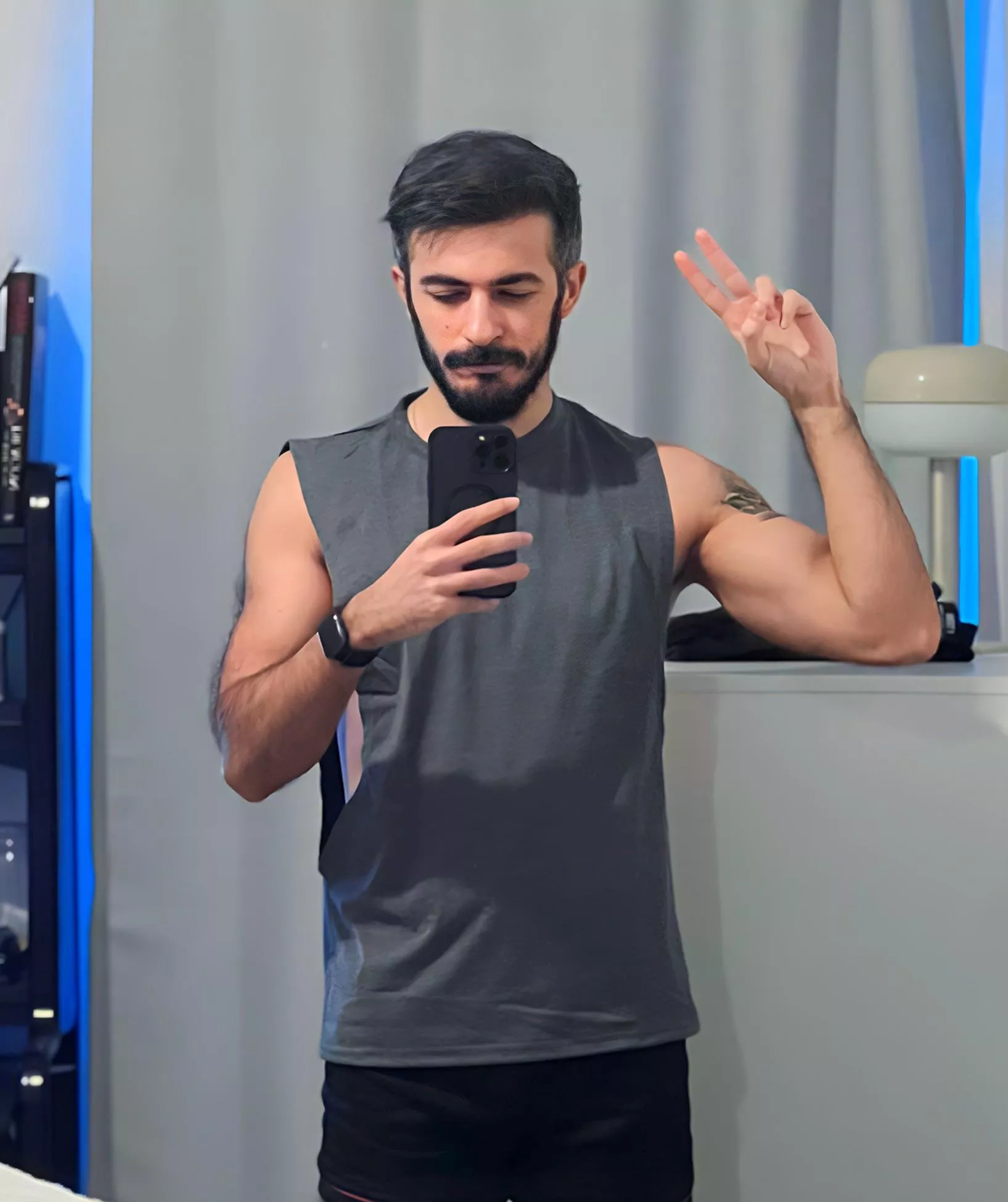 The urge to take a selfie while tidying up the room. 🧹 The urge to take a selfie while tidying up the room. 🧹