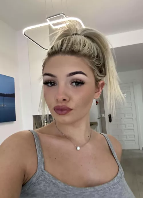 this shirt fits just... agree or disagree