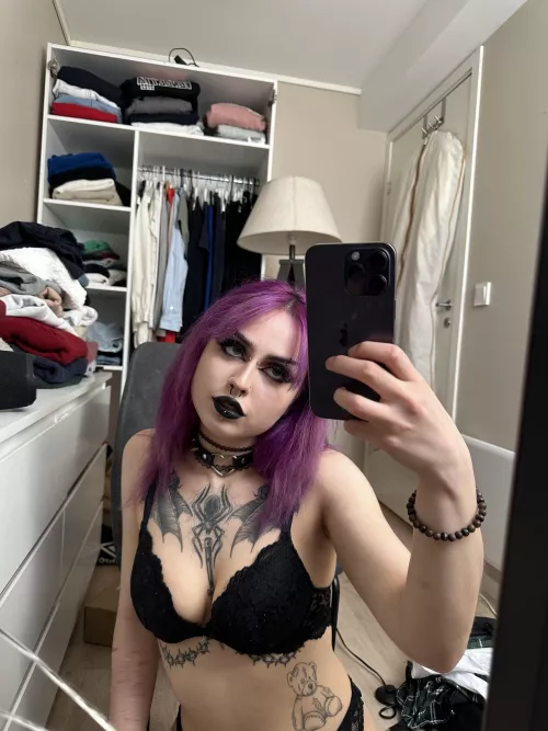 What is your weapon of choice? fingers, tongue or cock?