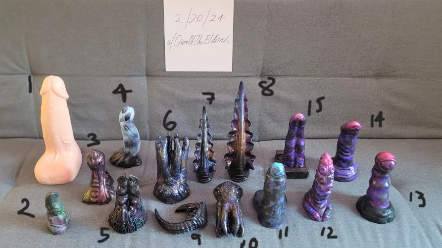 [WTS] 15 Toys: Galaxy + Oil Slick Pours, Tentacle and Monster Models