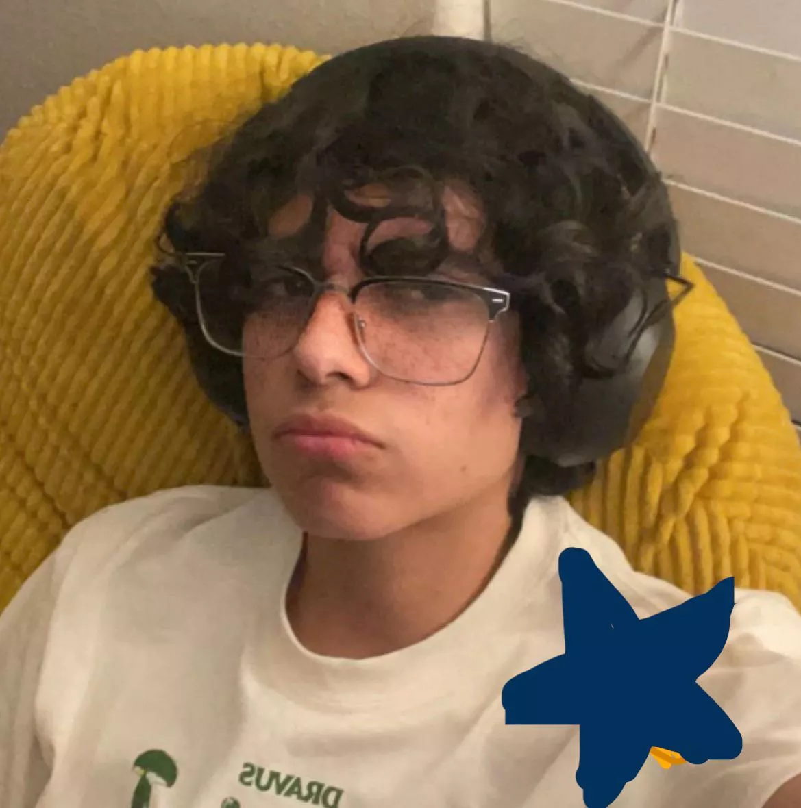 18 m, big bros with massive dicks add me @sw33ttea2004