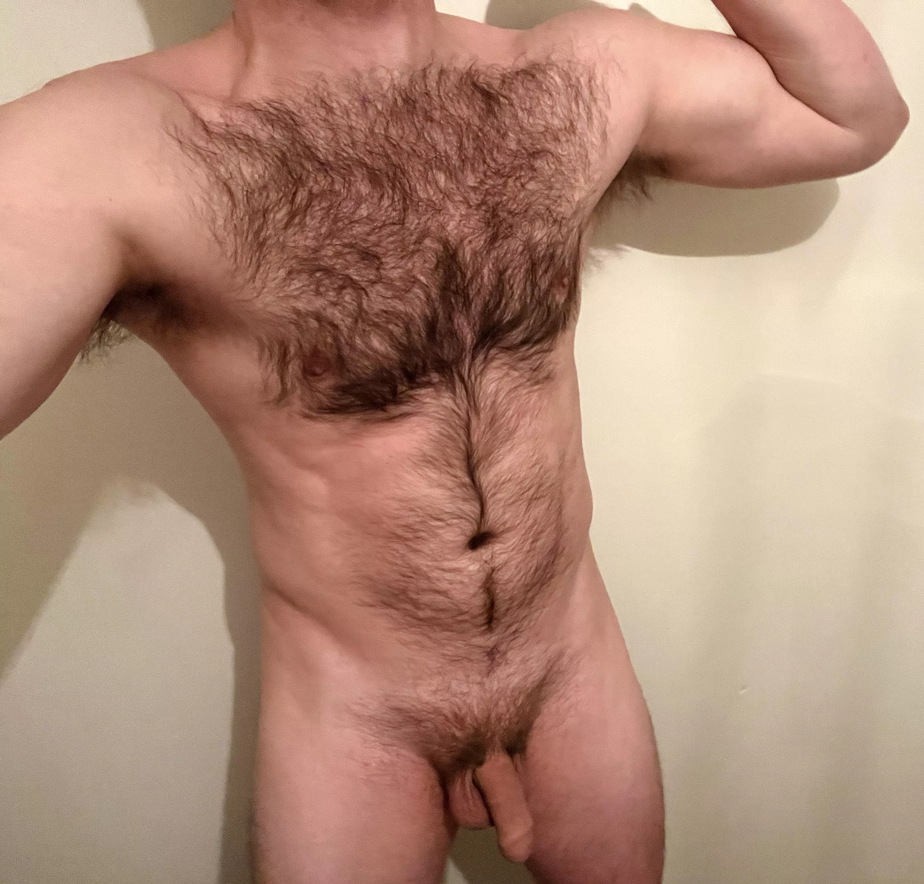 (35) Richard here, your favorite Chicagoan! Here’s my hard body and soft dick. Do you like it?