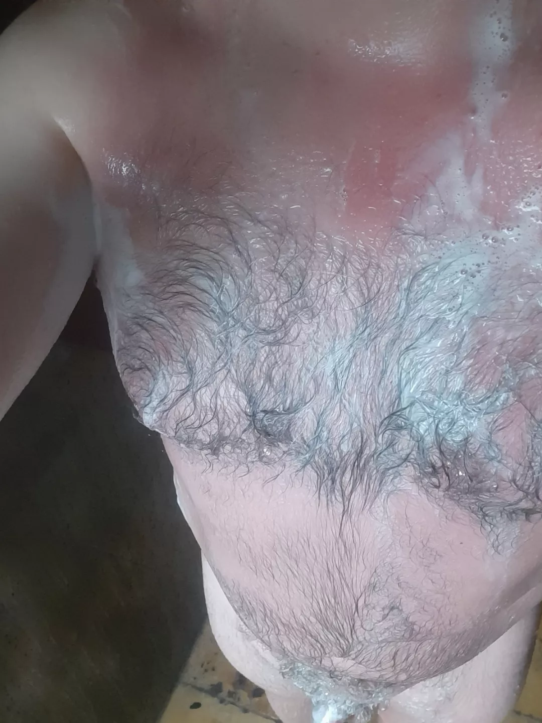 (39) Dadbod in the shower