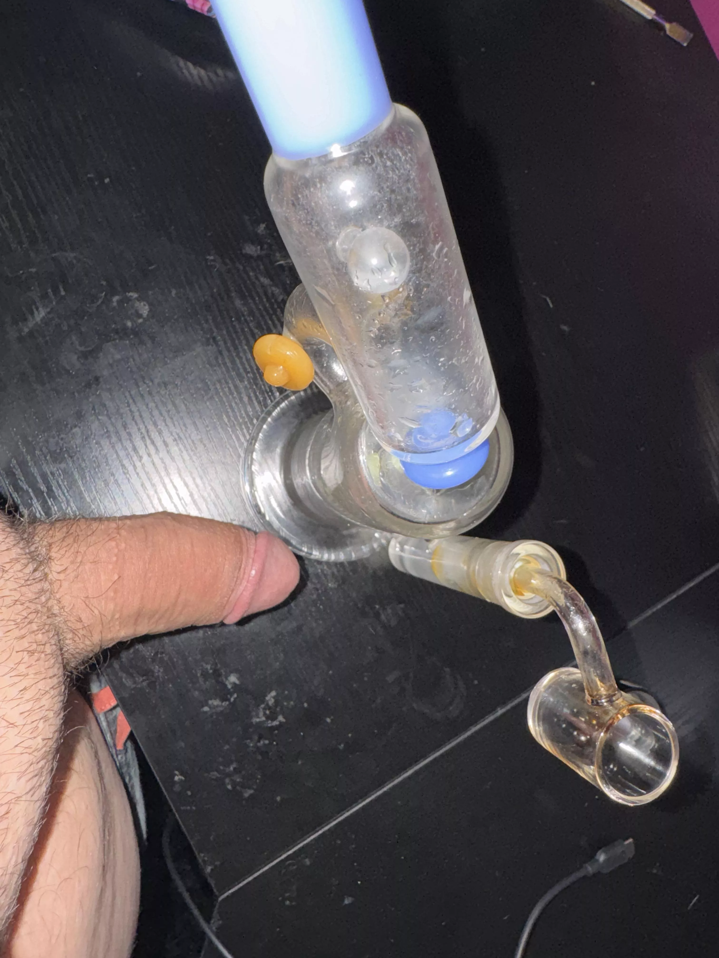 Anyone want a dab🍯[M]