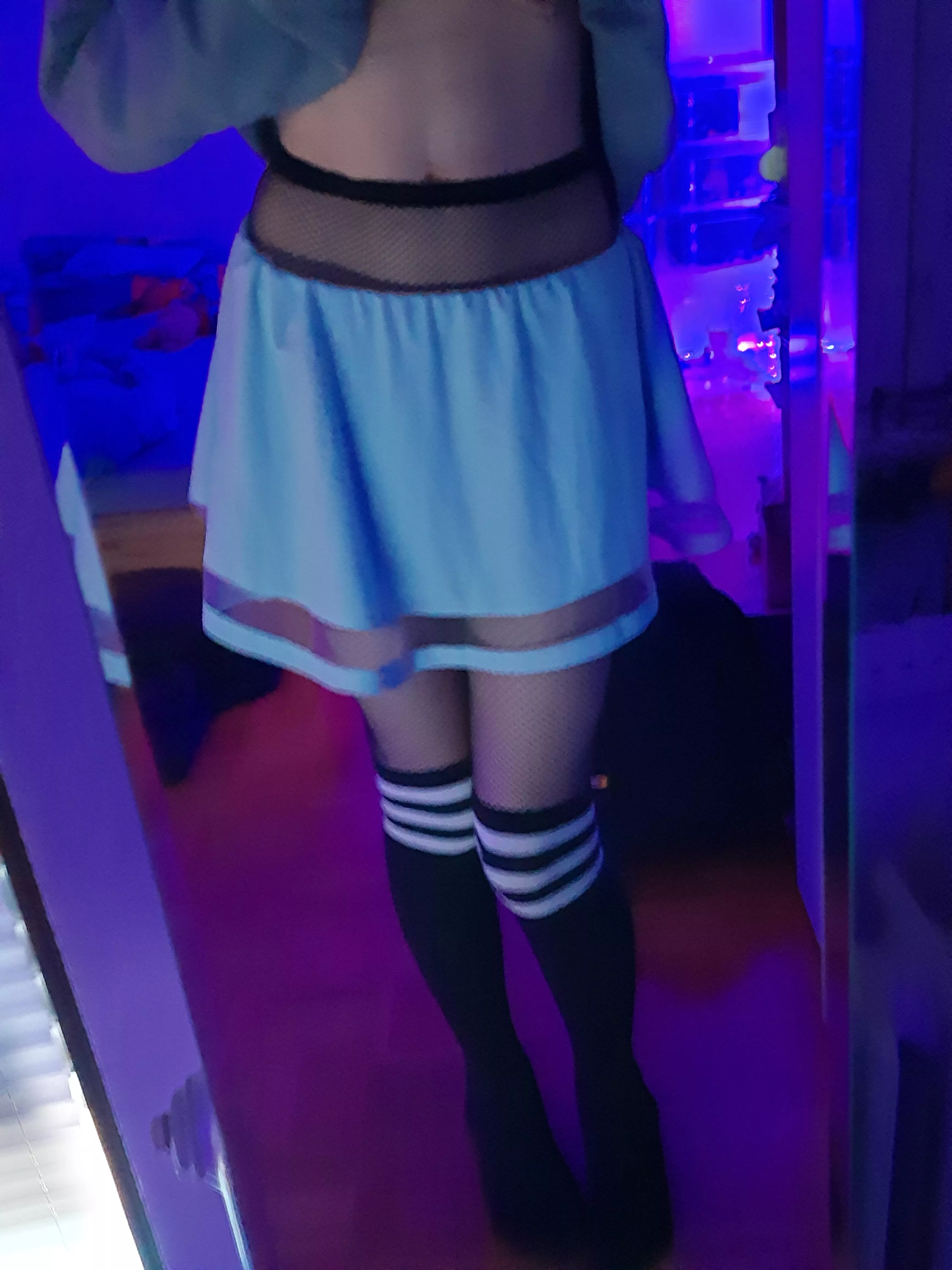 awake early and dont know what to do :3