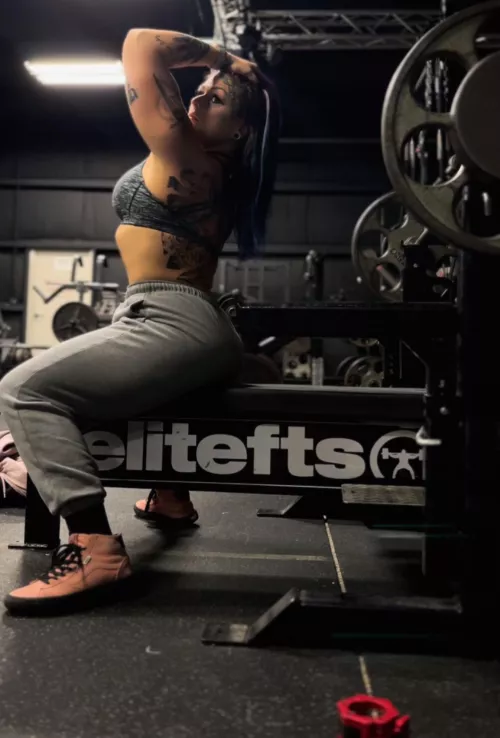 Bench day today, Booty day every day [f]