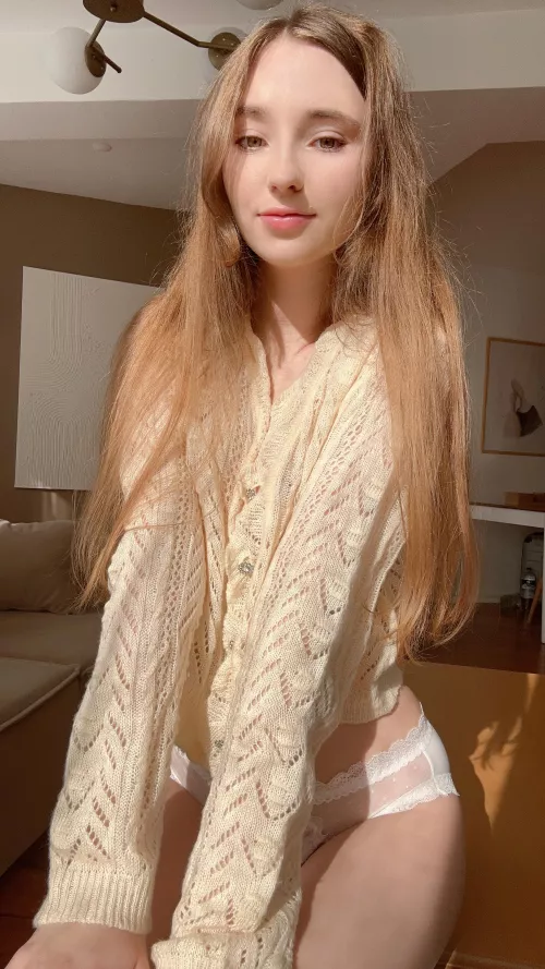 Brush my hair before we shower