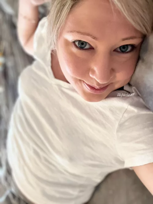 Come lay with me? I’m cold… 🥶 