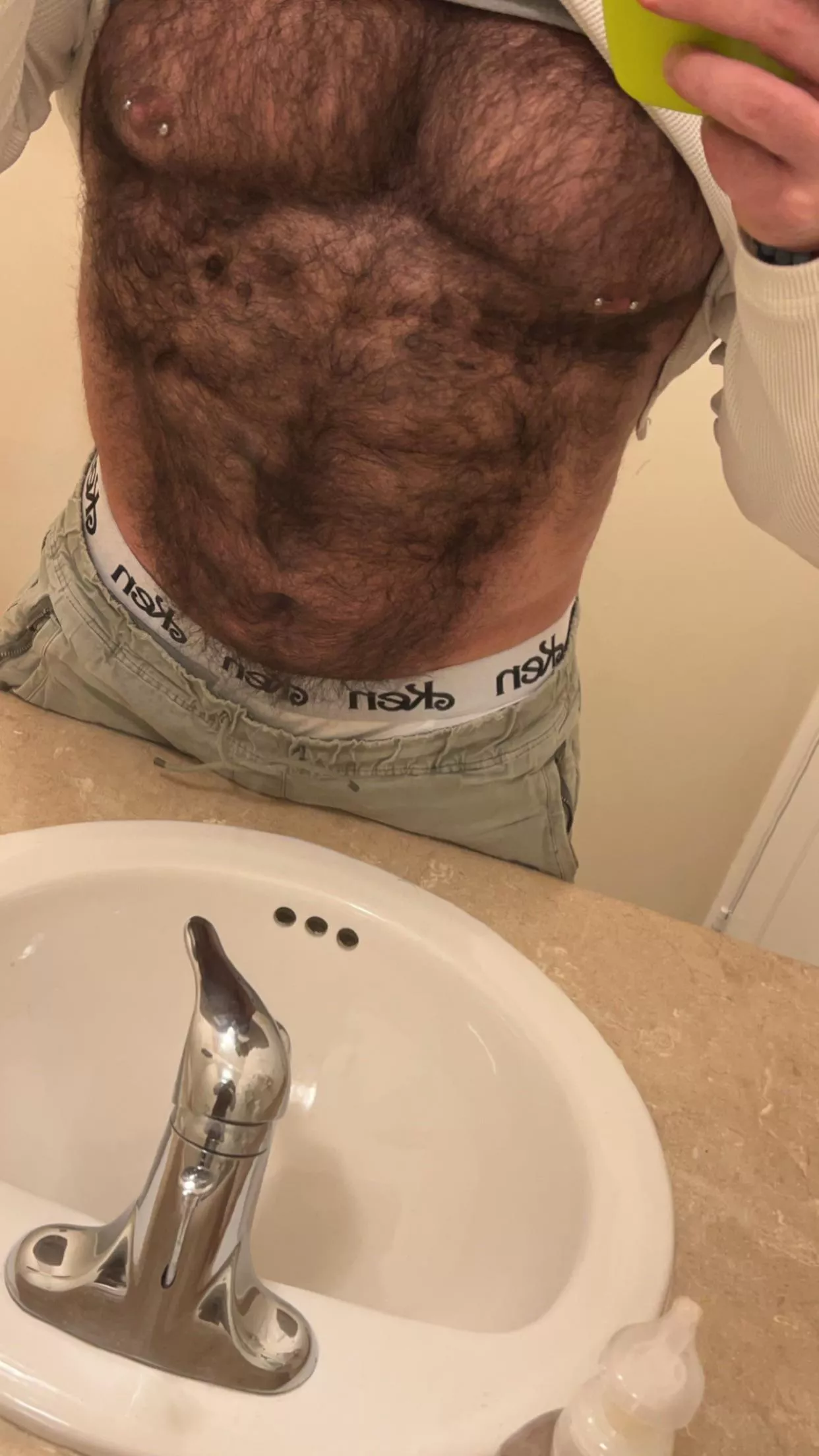 Daddies Here. (32)(m)