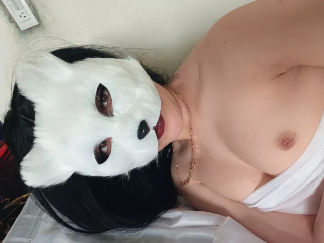 Do I look good in white, darling?